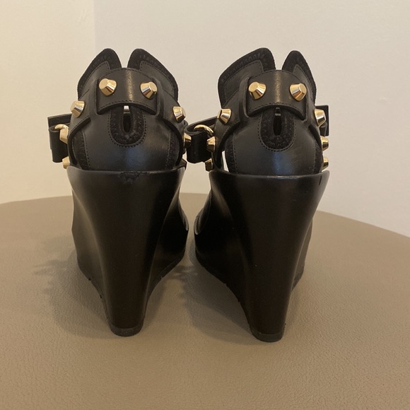 BALENCIAGA black wedge studded sandal. Size 36.5 - Picture 4 of 13